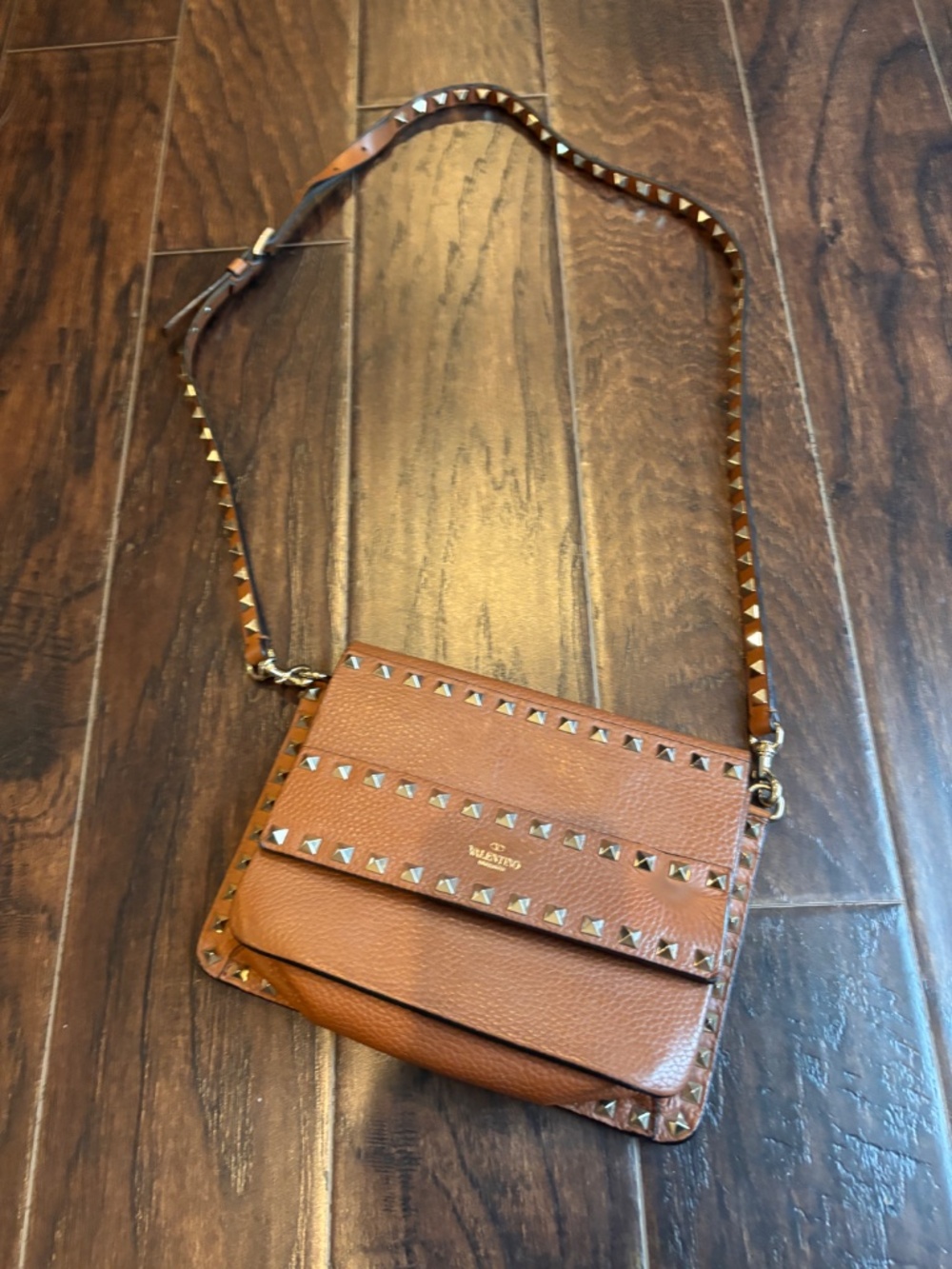 Valentino Garavani Rockstud Crossbody Bag - Picture 2 of 7